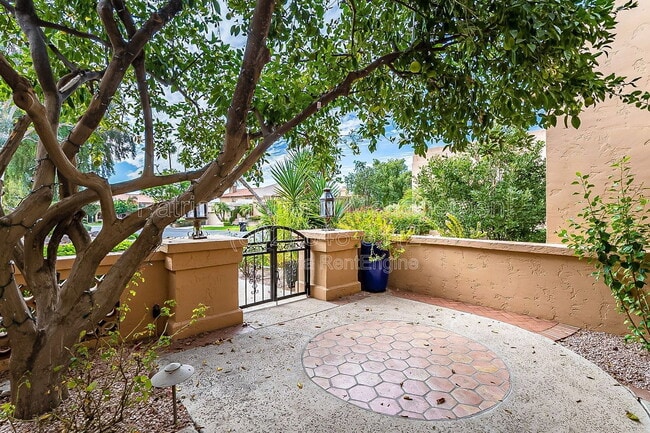 Building Photo - 8602 E Vista Del Lago