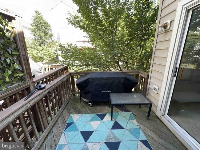 Building Photo - 12039 Kemps Landing Cir