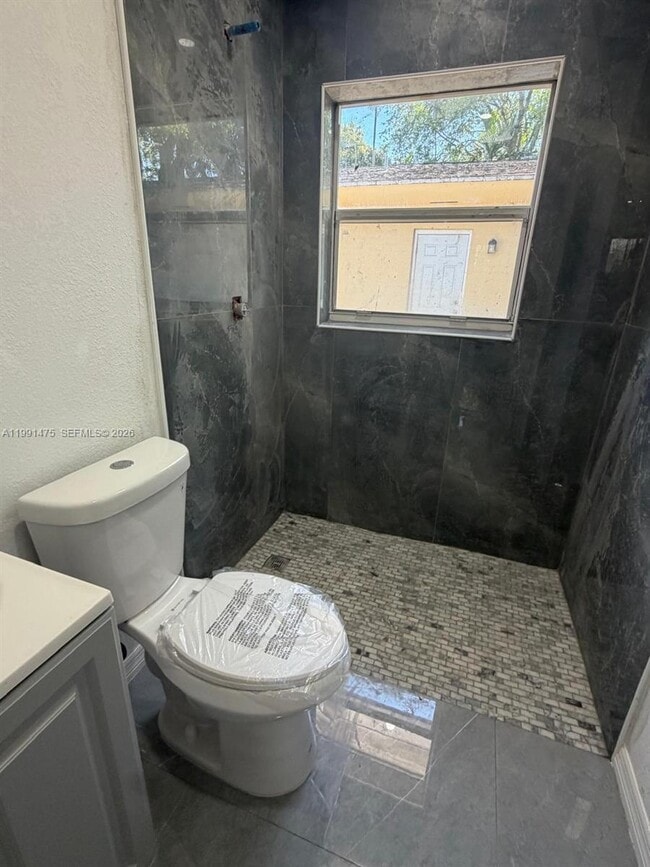 Building Photo - 1946 NE 167th St