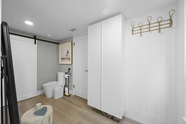 Building Photo - 1605 S US Hwy 1