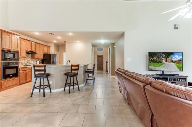 Building Photo - 720 Hardwood Dr