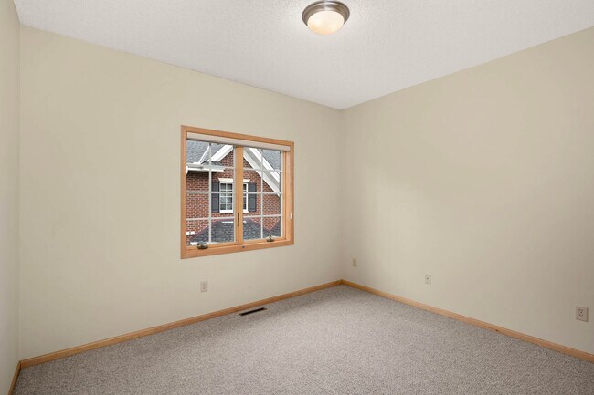 Building Photo - 10855 Falling Water Ln