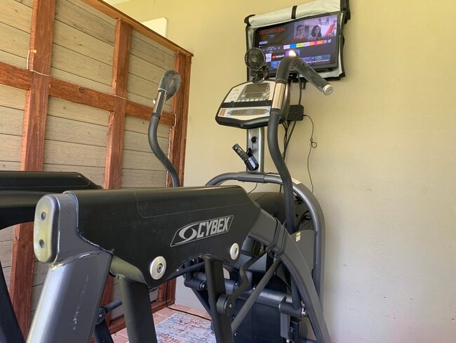 Building Photo - 794 Spring Lake Dr