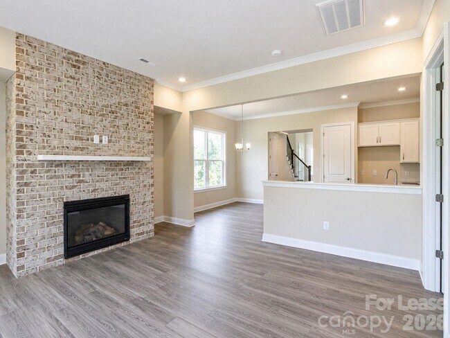 Building Photo - 104 Kentmore Dr