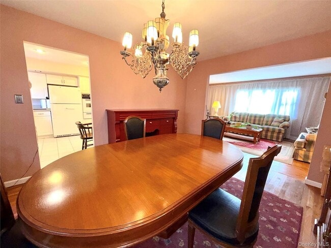 Building Photo - 15 Sherry Ln