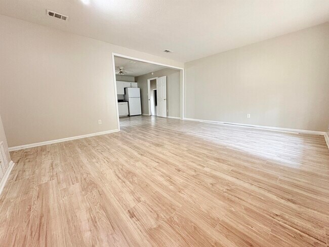 Building Photo - 1840 Devra Dr