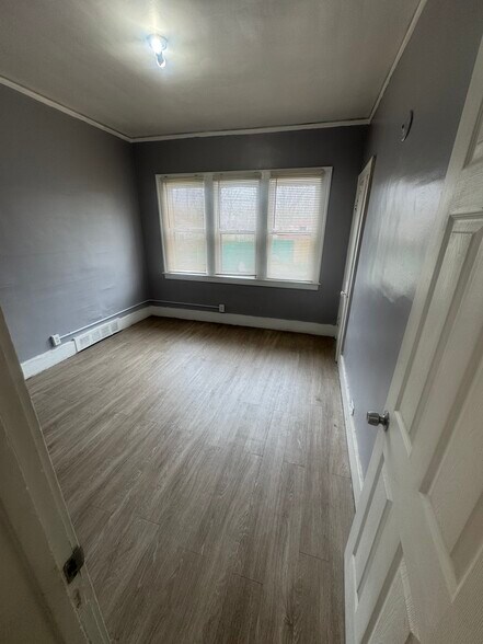 Building Photo - 11346 Belleterre St