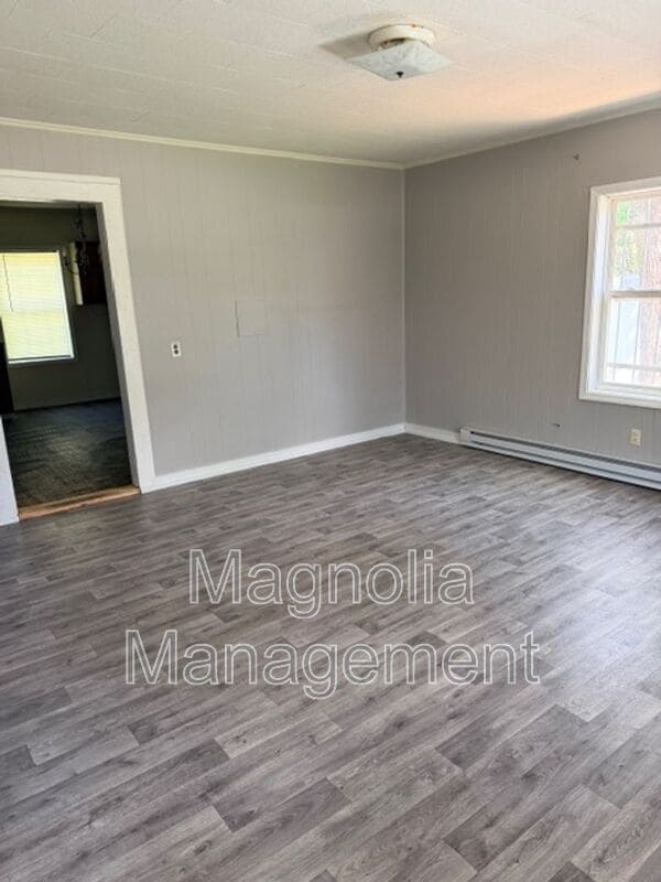 Building Photo - 359 Davis St