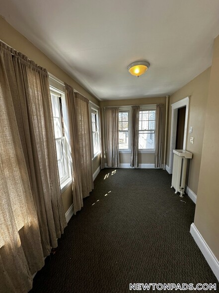 Building Photo - 175 Warren St