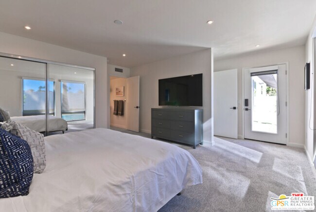 Building Photo - 3545 Ridgeview Cir S