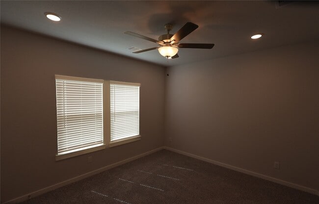 Building Photo - 8587 Blueberry Ash St