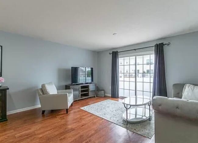 Building Photo - 5587 Bow Falls Blvd