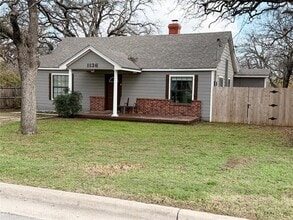 Building Photo - 1136 W Long