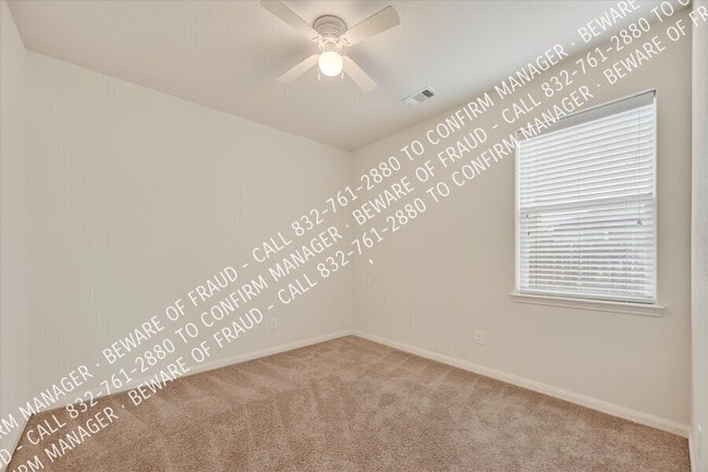 Building Photo - 2126 Redbud Dr