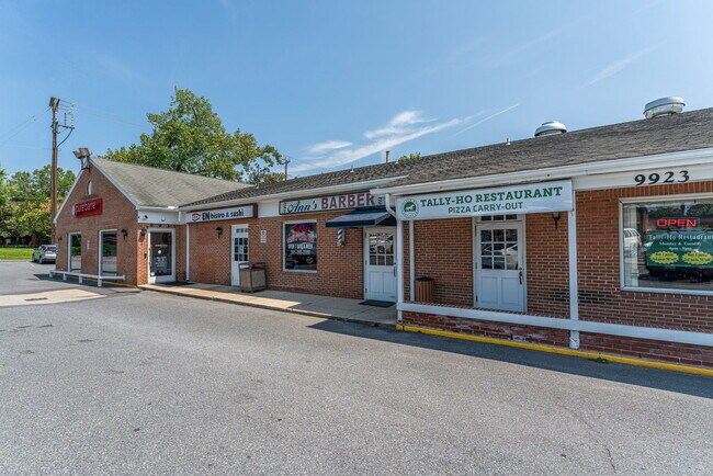 Tally-Ho & En-Bistro Restaurants a few blocks away! - 10108 Donegal Ct