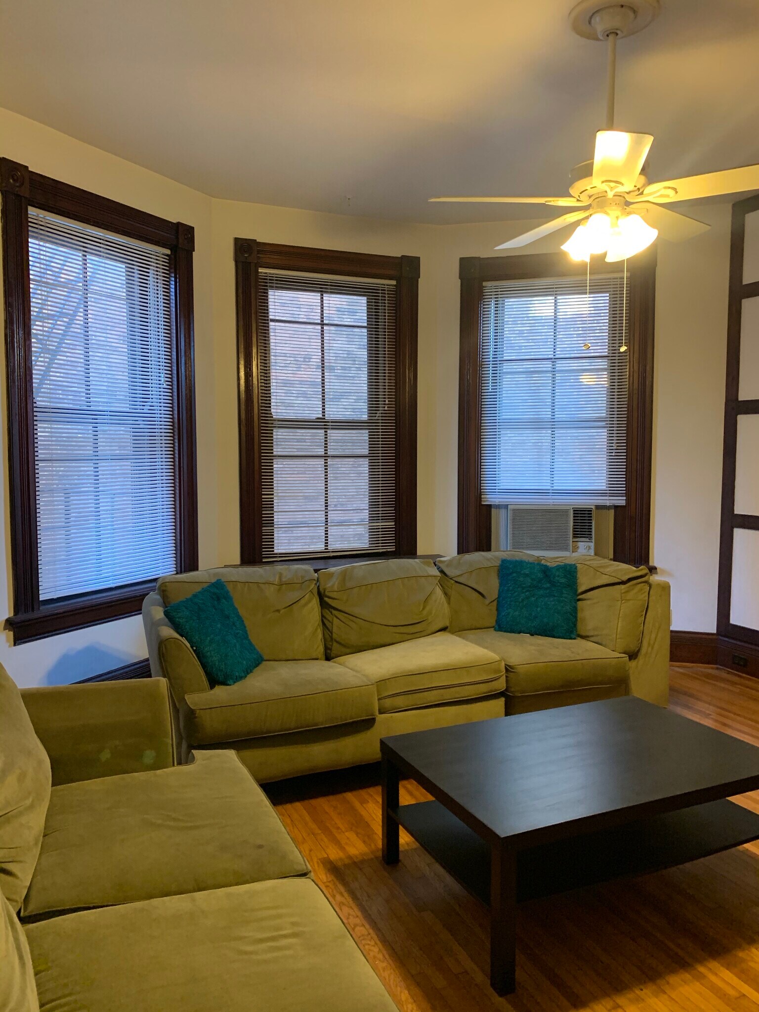 Building Photo - 3230 Bishop St