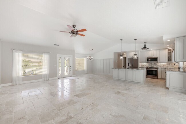 Building Photo - Secluded Annual Rental-  3 Bedroom 2 Bath Pool Home In Spanish Wells