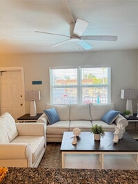 Building Photo - 4658 Bougainvilla Dr