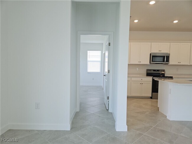 Building Photo - 20465 Copperhead Dr