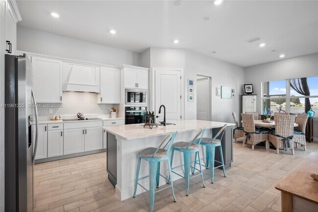 Building Photo - 9734 SW Meridian Wy