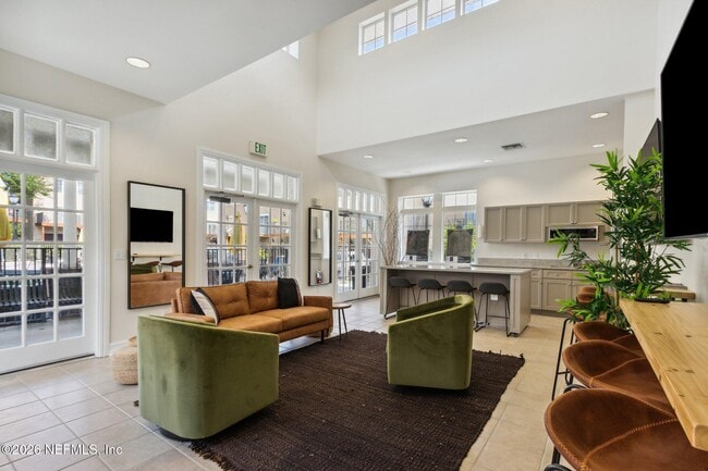 Building Photo - 343 E Church St