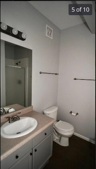 Building Photo - 3912 S Carson St