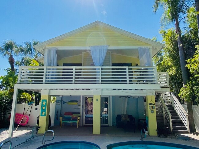 Building Photo - 3401 E Debazan Ave