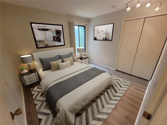 Building Photo - 14321 Fairway Dr