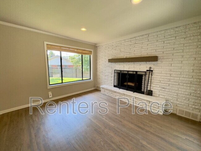Building Photo - 4051 E 46th Pl