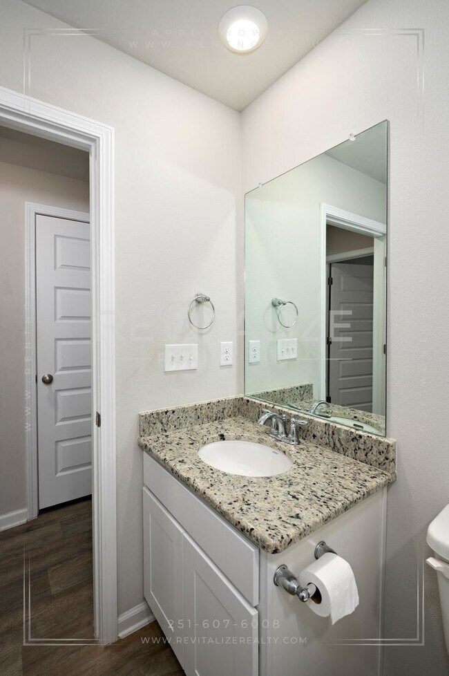 Building Photo - Dream 2-Story 5 BD 3 BA House in Spanish Fort!