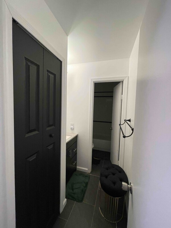 Building Photo - 4038 Bluebird Dr