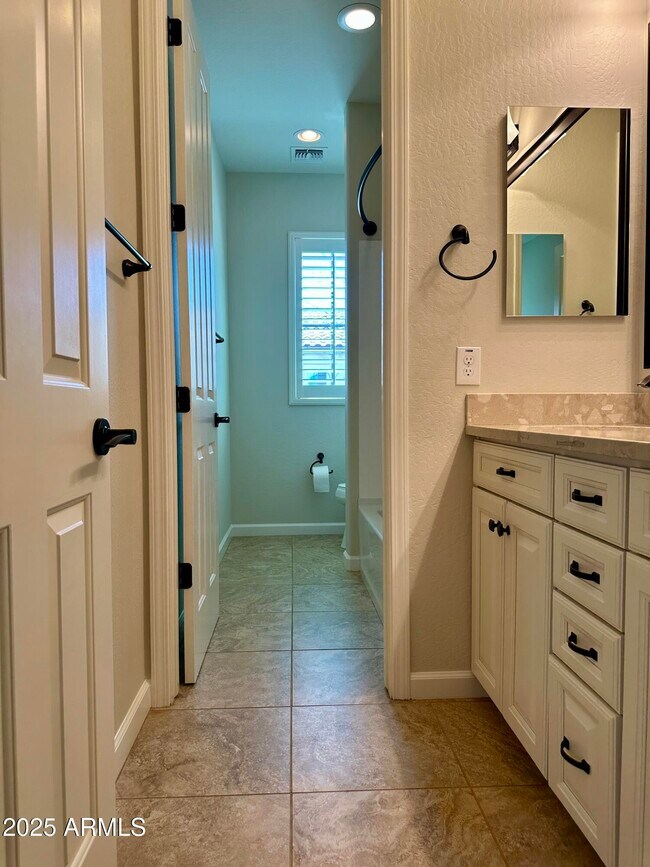 Building Photo - 4107 S Pecan Dr