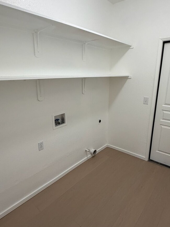 Building Photo - 1303 Vine St