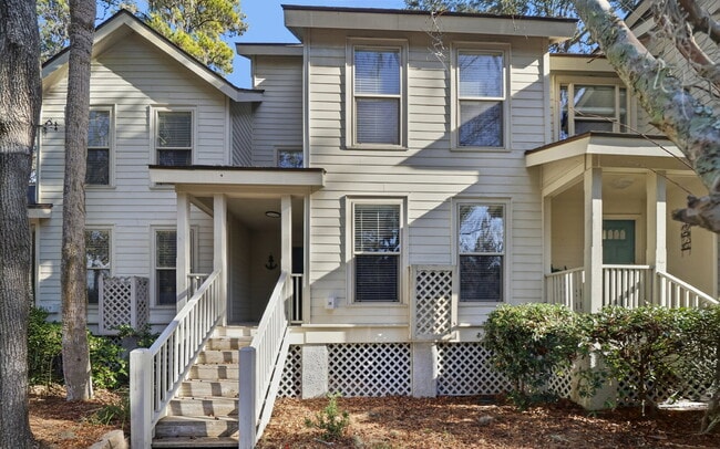 Building Photo - "Coastal Comfort Awaits: Spacious 2-Bed, 2-Bath Furnished Condo in Shipyard on Hilton Head Island!"