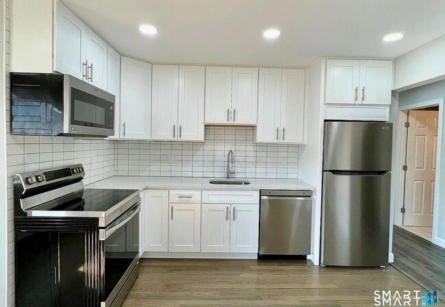 Building Photo - 270 East St