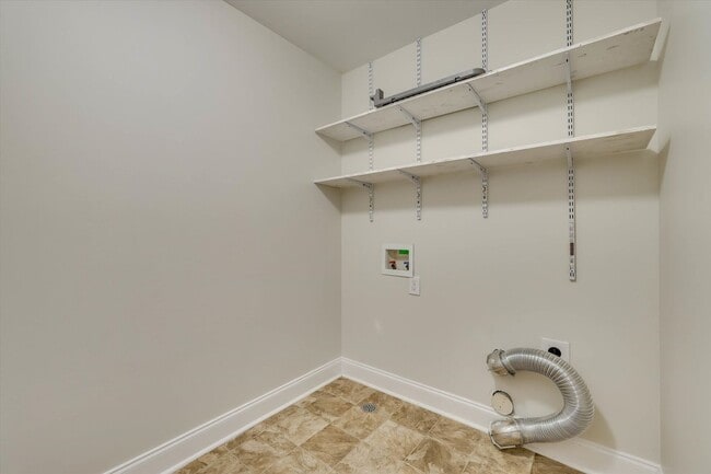 Building Photo - 226 Sandleton Way