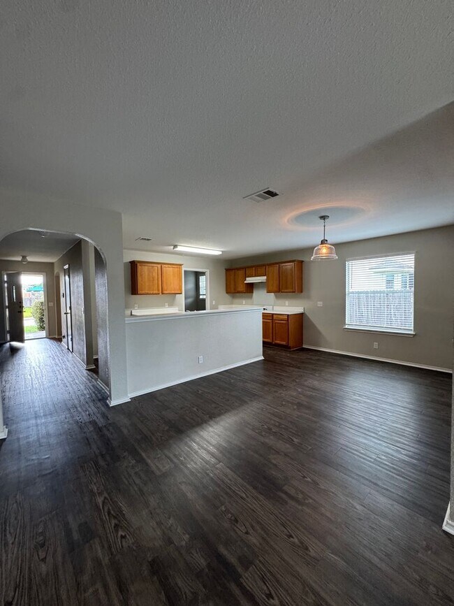 Building Photo - Modern Living Minutes from Everything Kyle...