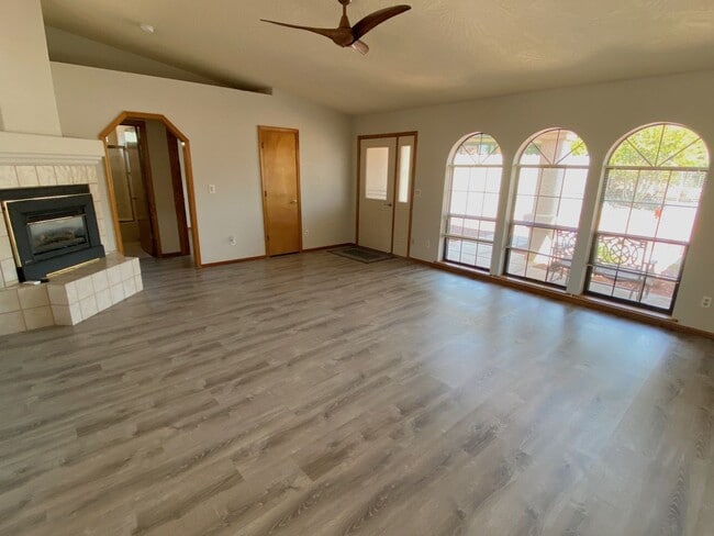 Building Photo - HOUSE - SEDONA - VILLAGE OF OAK CREEK