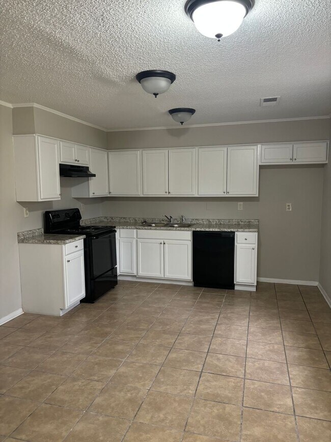 Building Photo - 5840 Gray Cove