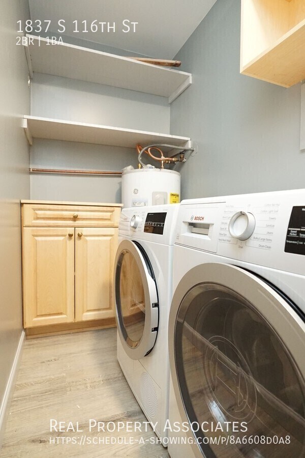 Building Photo - 1837 S 116th St