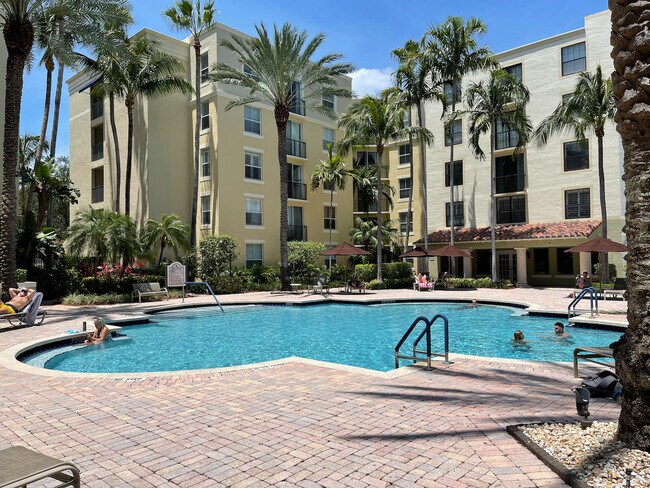 Building Photo - 651 Okeechobee Blvd
