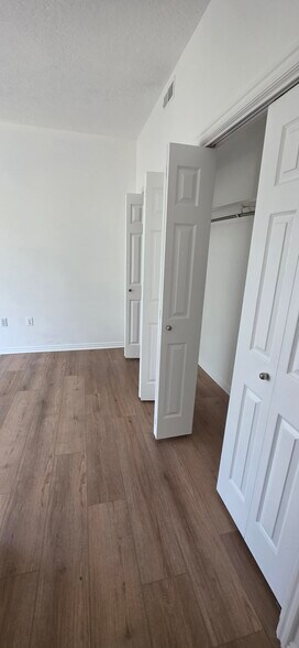 Building Photo - 765 E 560 N