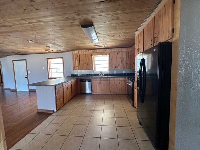 Building Photo - **COMING SOON ON JULY 1ST, 2026** Introducing a charming 3-bedroom, 2.5-bathroom home located in ...