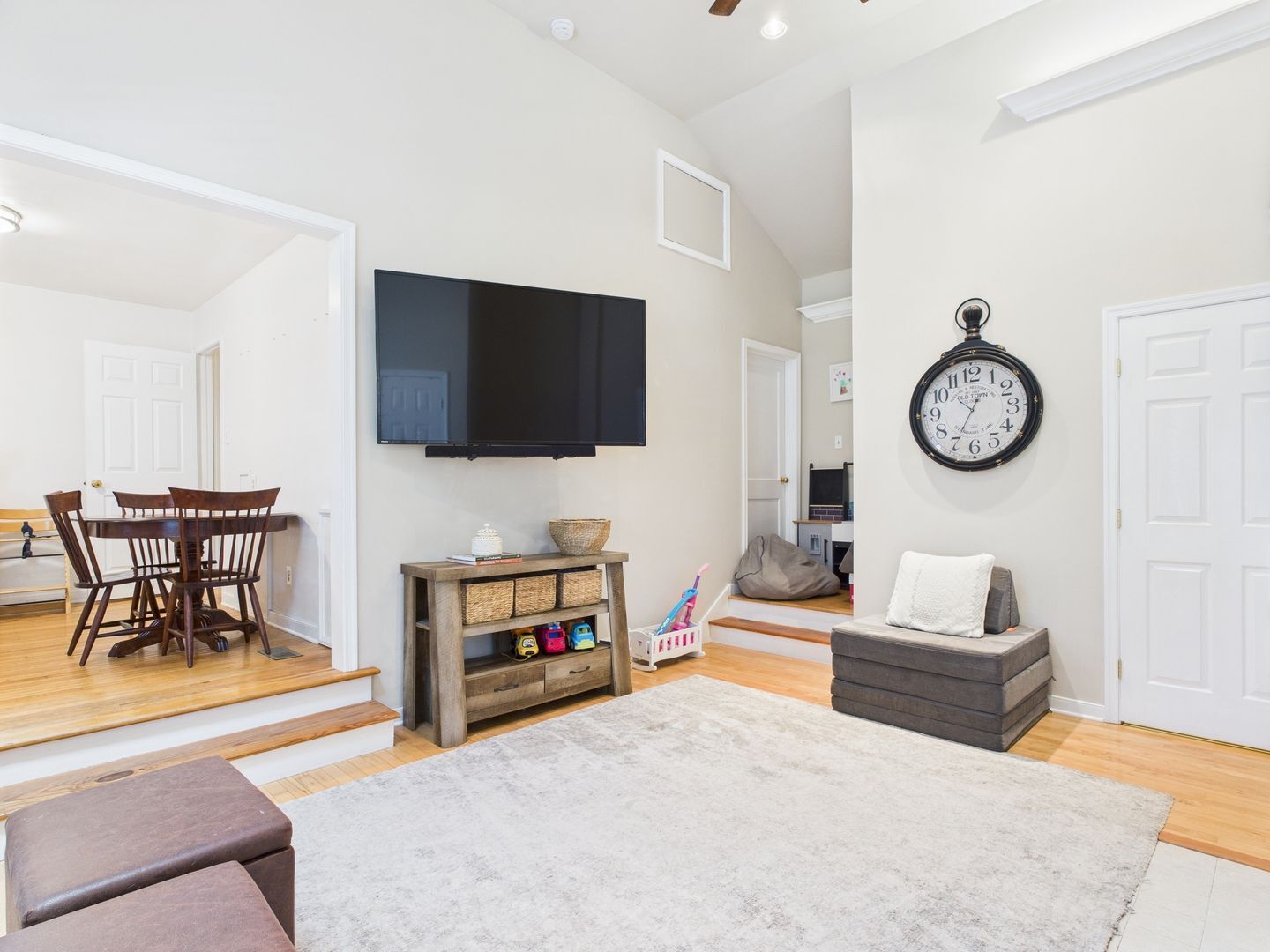 Building Photo - 1409 Landis Dr
