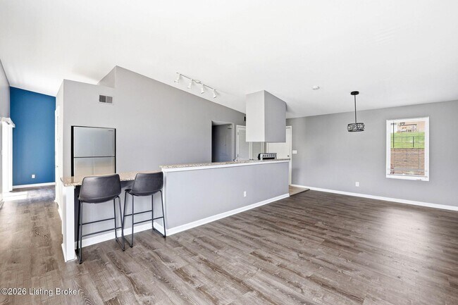 Building Photo - 2745 Grinstead Dr