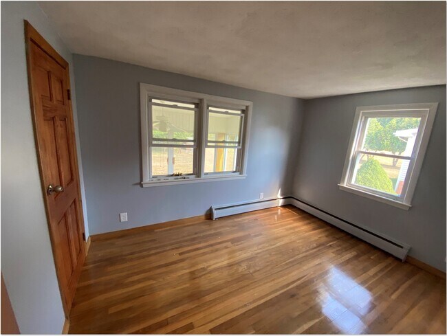 Bedroom - 549 S Franklin St