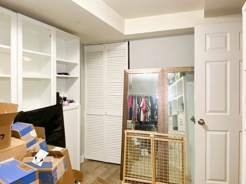 Building Photo - 1708 W Wallen Ave