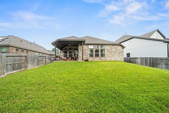Building Photo - 531 Carina Gaze Dr