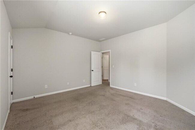 Building Photo - 4910 Belcrest Way