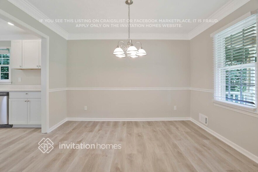 Building Photo - 994 Oak Moss Dr
